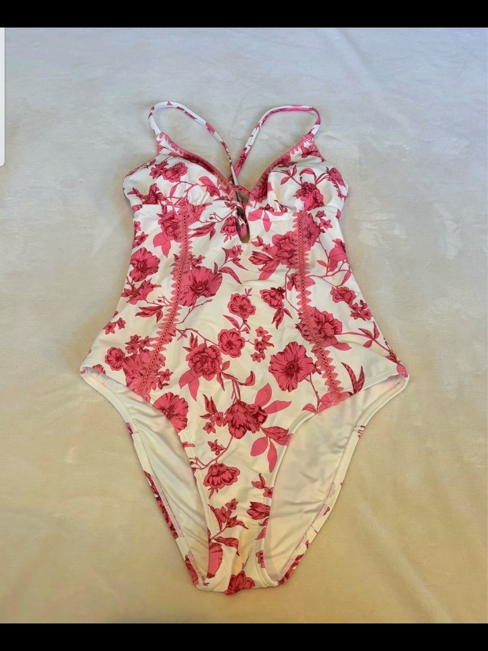 *NWOT* CUPSHE White One-Piece Swimsuit with Pink Floral Print